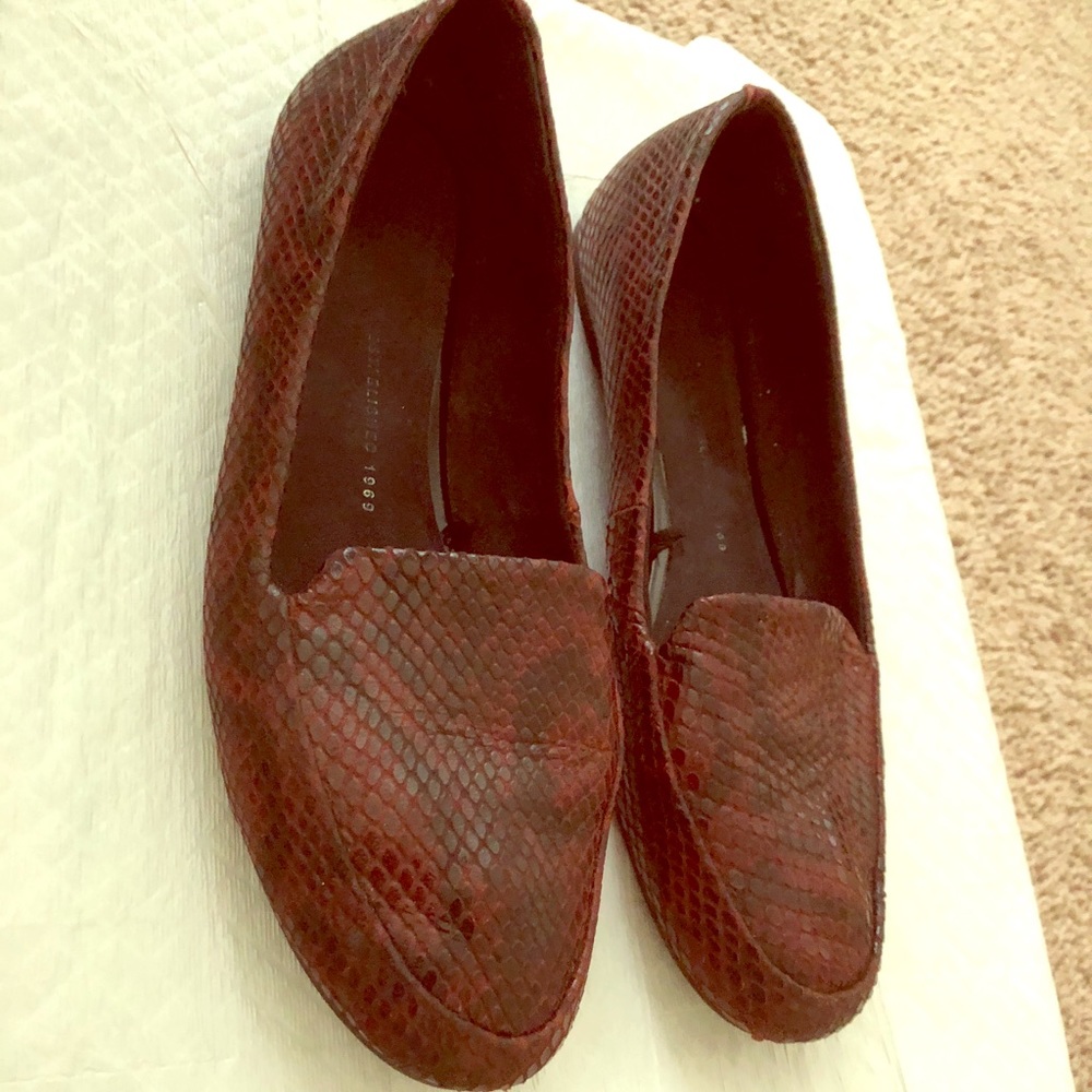 GAP Snake Print Shoes